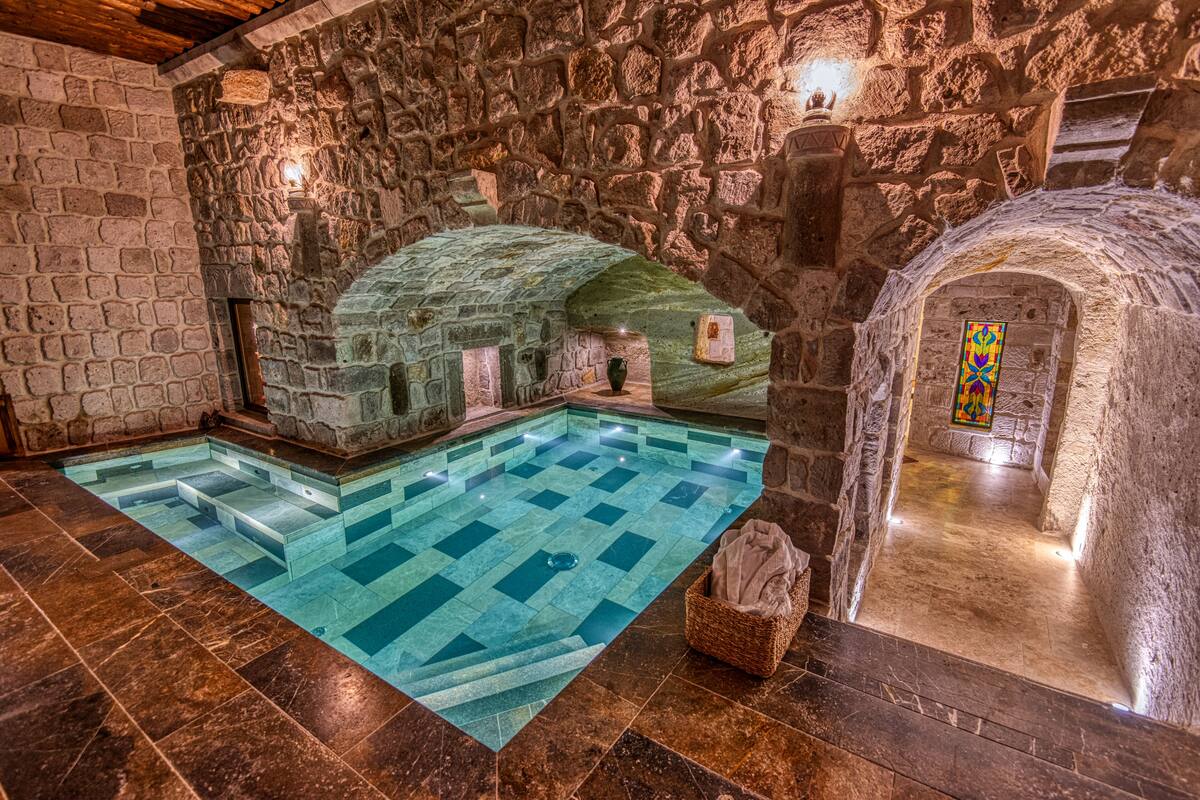 Muhteshem Imperial Pool Suite | 高級寢具、Select Comfort 床墊、迷你吧、客房內保險箱