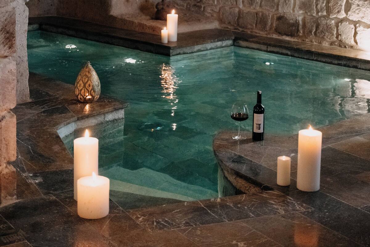 Imperial Pool Suite | 高級寢具、Select Comfort 床墊、迷你吧、客房內保險箱