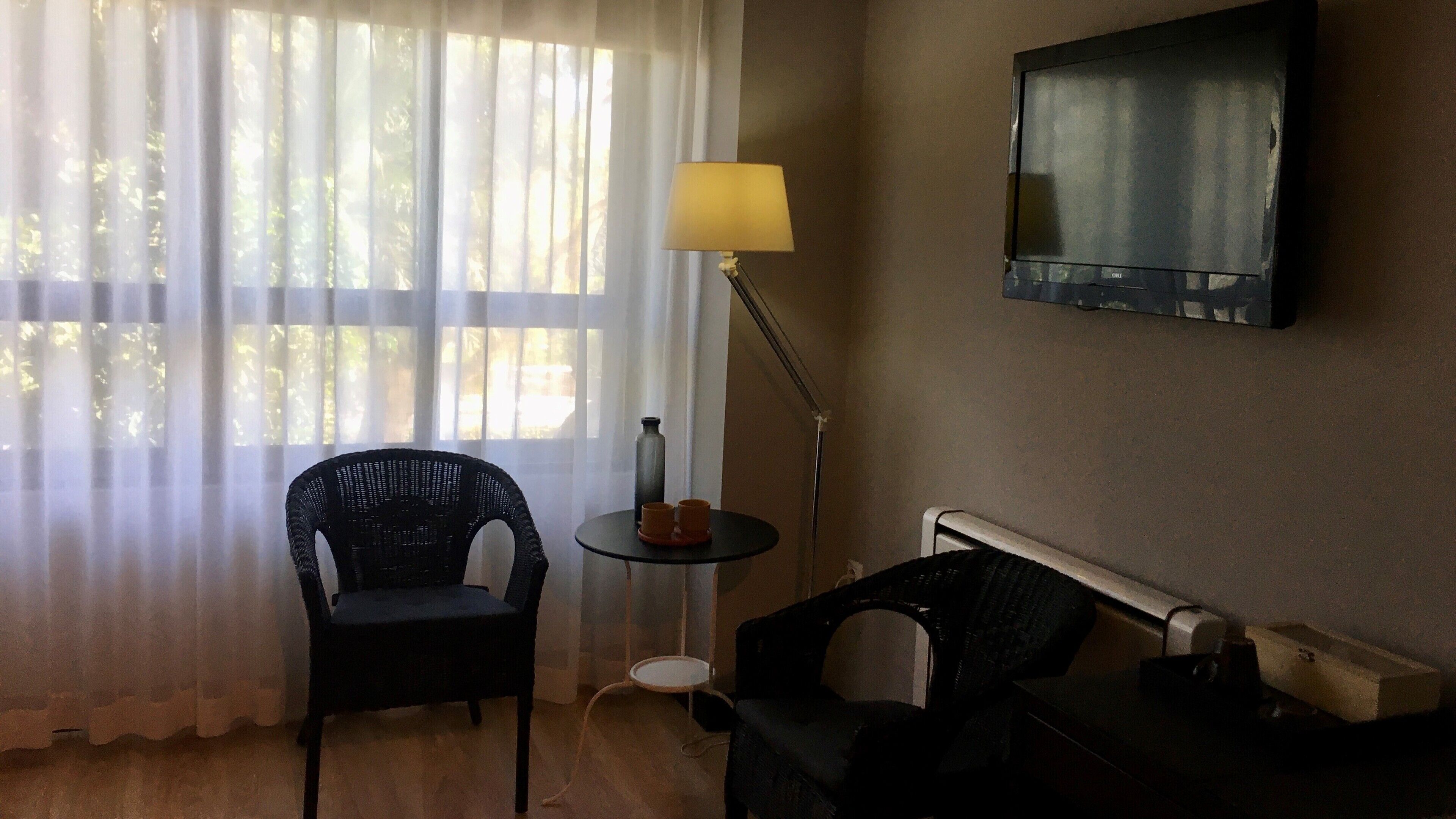 슈피리어 트리플룸, 침대(여러 개) | 저자극성 침구, 오리/거위털   이불, 미니바, 책상