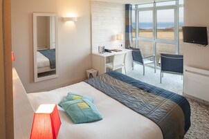 Double Room (Ouessant) | Desk, rollaway beds, free WiFi, bed sheets