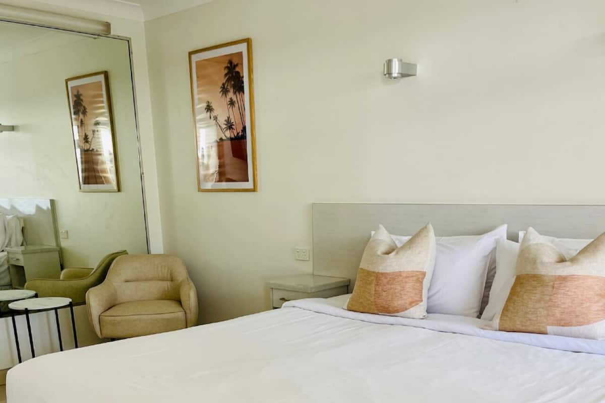 2 habitaciones, tabla de planchar con plancha y wifi gratis