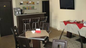 Bar (en el alojamiento)