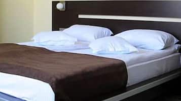 1 bedroom, pillowtop beds, minibar, in-room safe