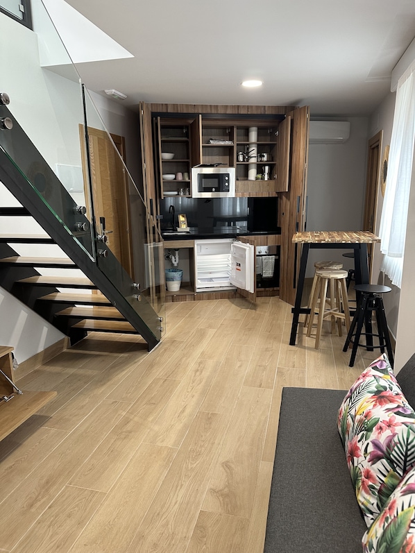 Duplex Comfort | Vardagsrum | 22-tums plasma-tv med digitalkanaler och tv