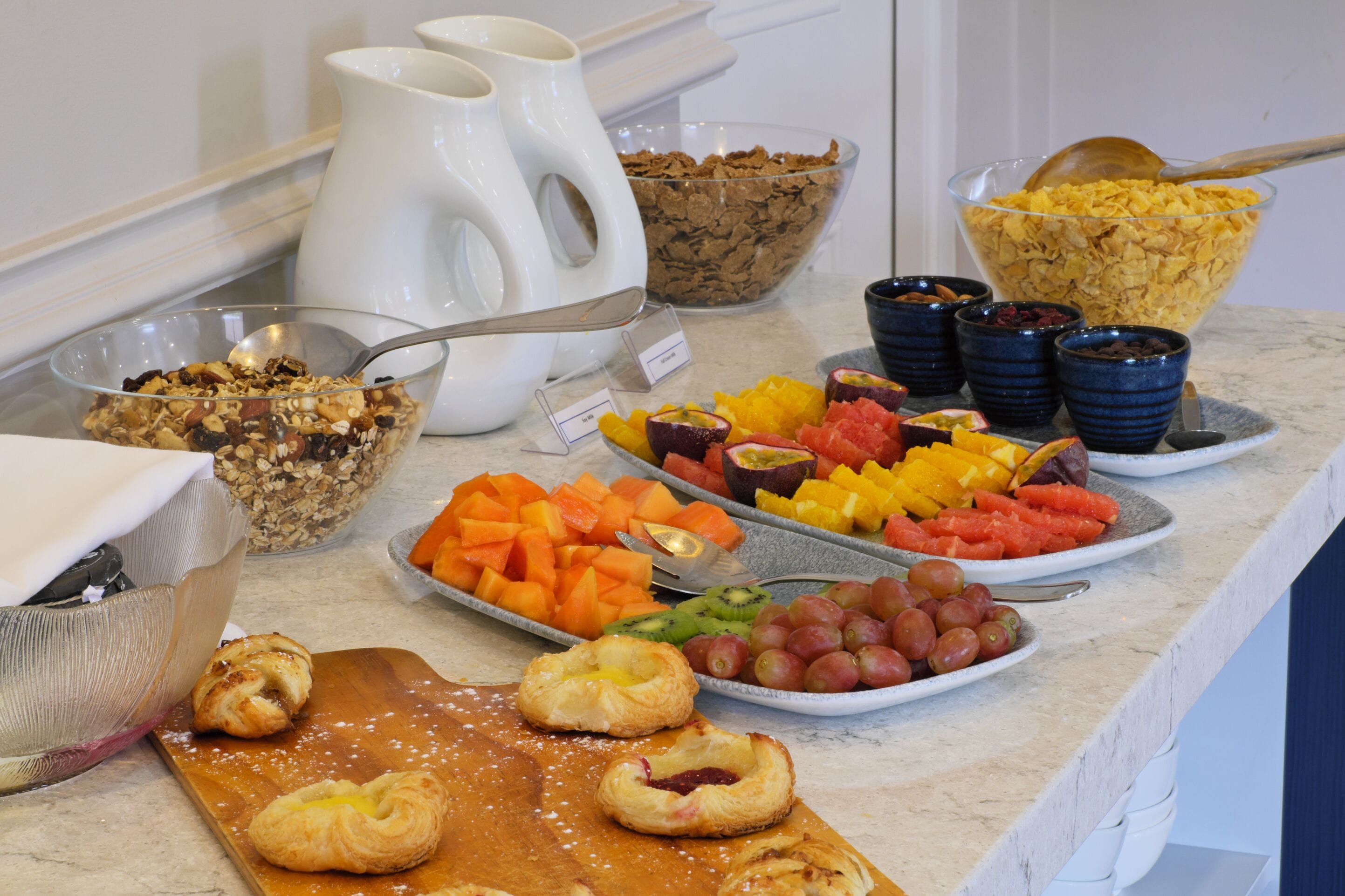 Free daily continental breakfast 