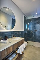 Superior Room, Pool Access | Bathroom | Shower, hair dryer, slippers, towels