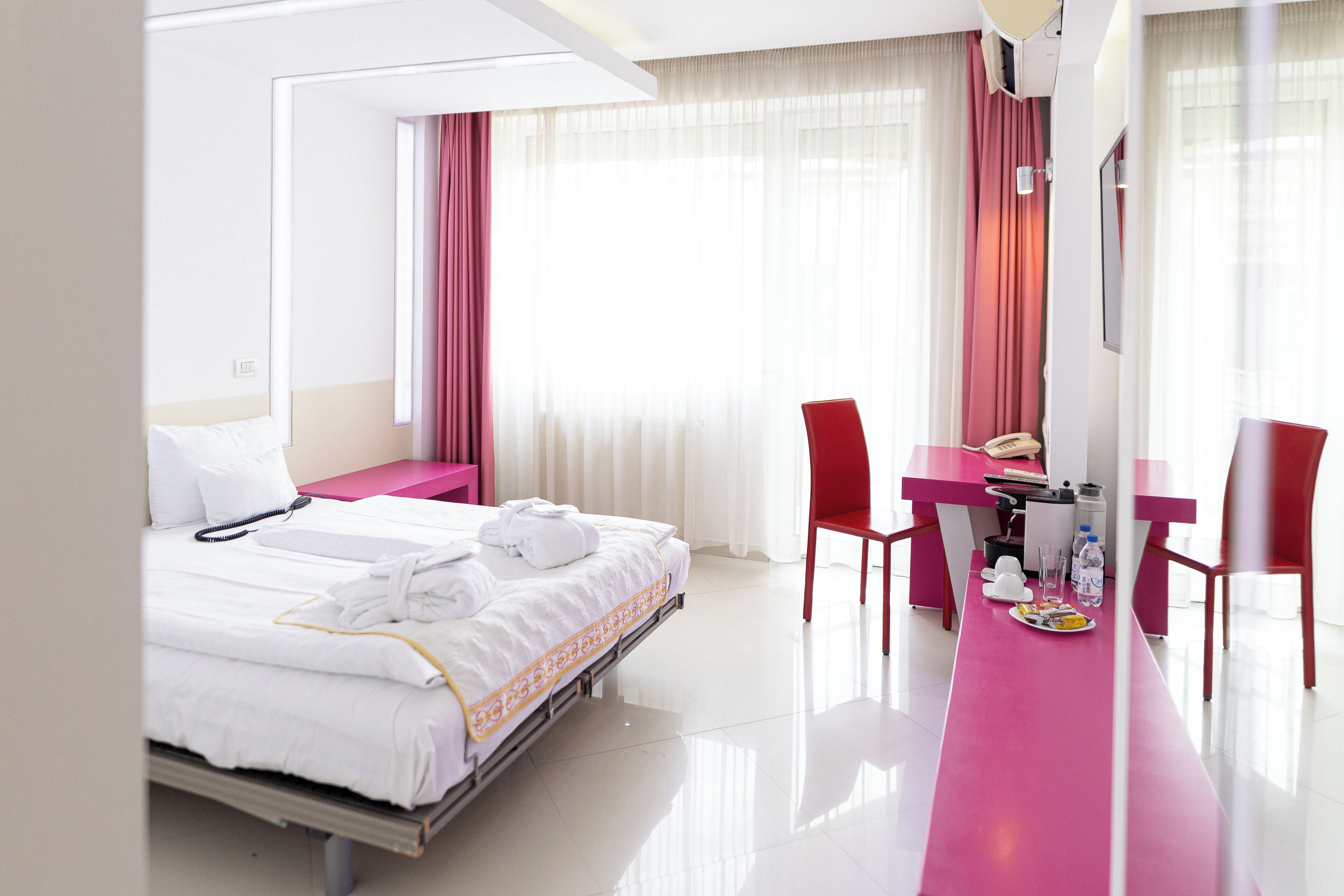 Photo - Christina Hotel