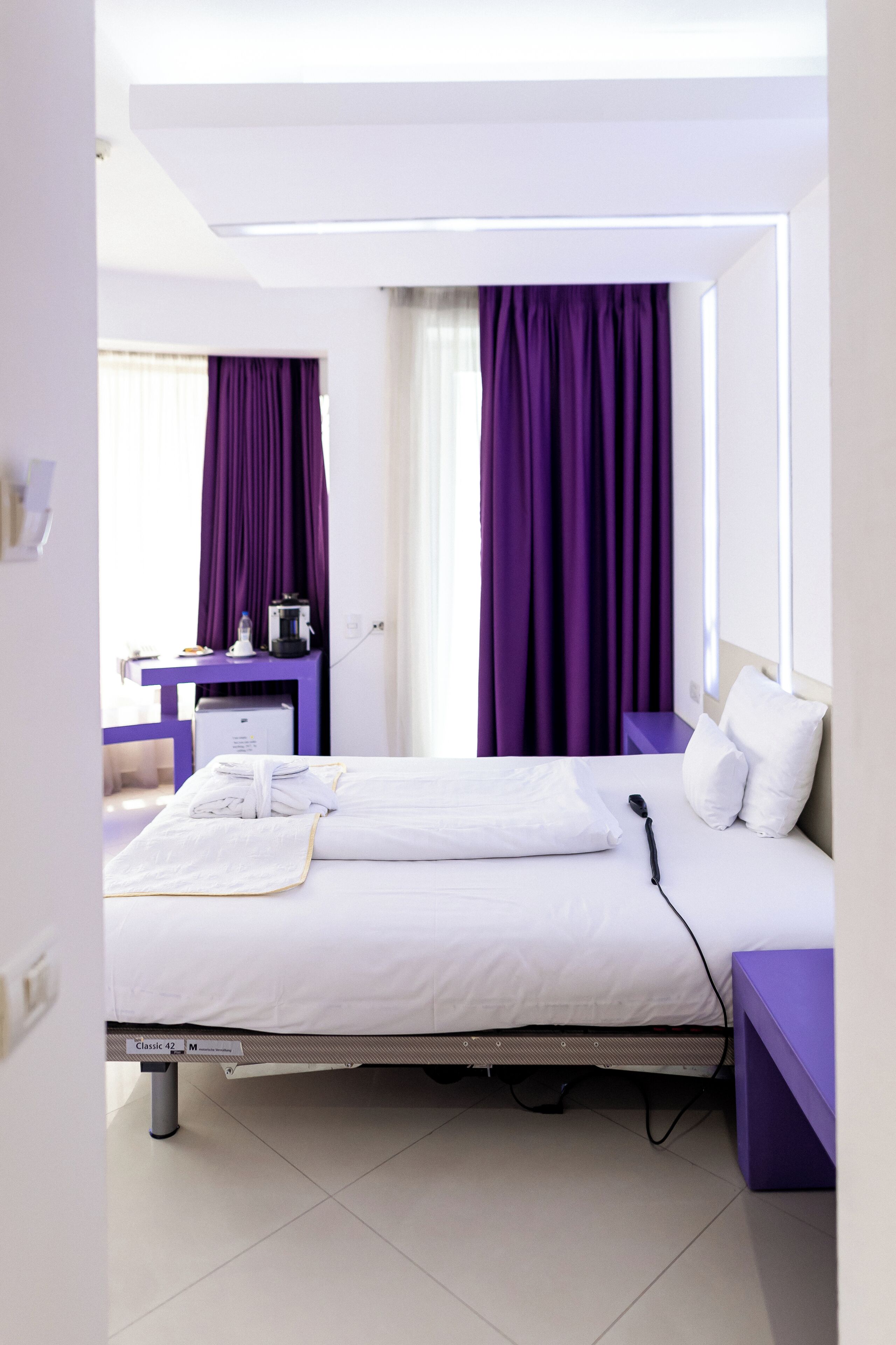 deluxe room | hypo-allergenic bedding, memory-foam beds, in-room safe, desk