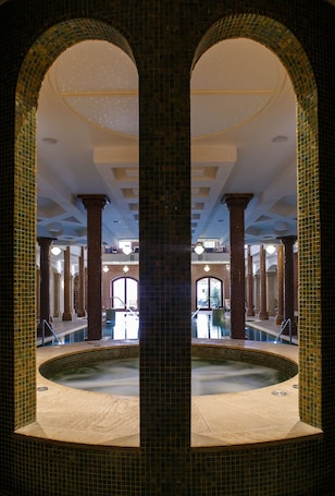 Sauna, Körperbehandlungen, Hydrotherapie, Aromatherapie. Andrássy Kúria & Spa