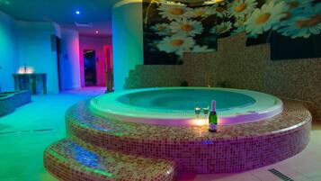 Sports massages, massage/treatment rooms, massages