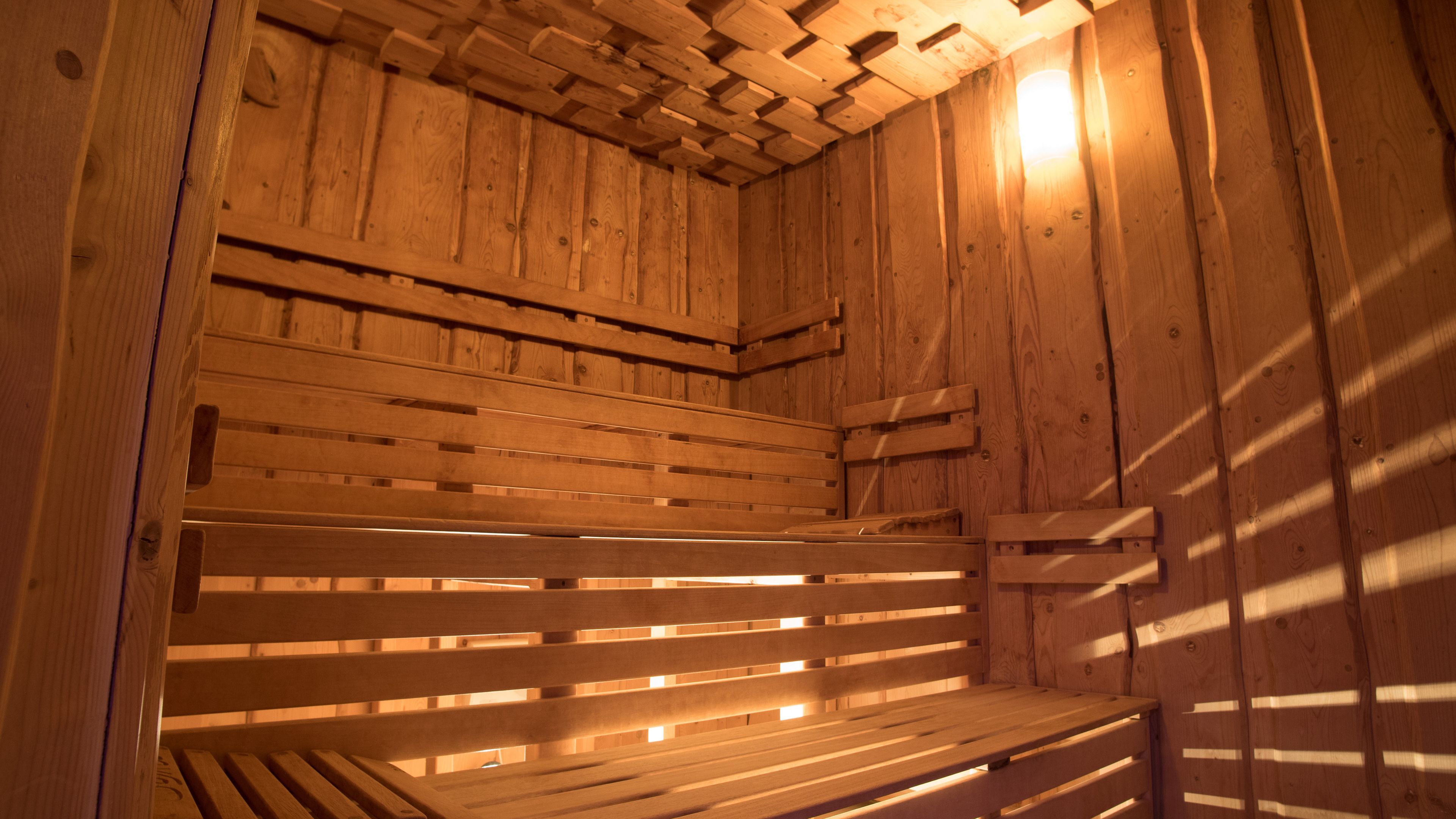 sports massages, massage/treatment rooms, massages