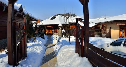 Sojka Resort - Hotel & Drevenice