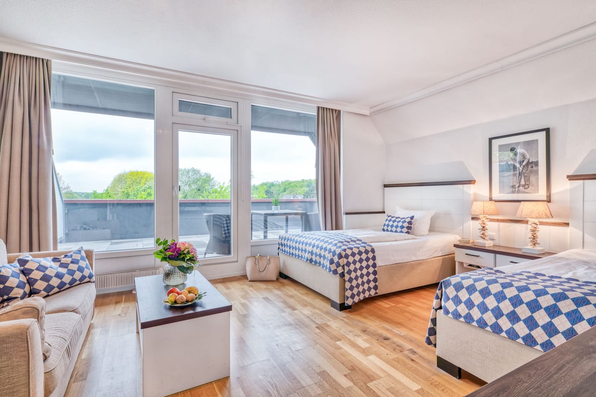 premium double room | 1 bedroom, hypo-allergenic bedding, in-room safe, individually decorated