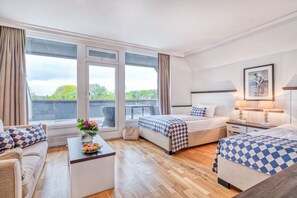 Habitación doble Premium | Ropa de cama hipoalergénica y caja de seguridad en la habitación 