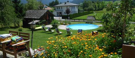 Outdoor pool, sun loungers