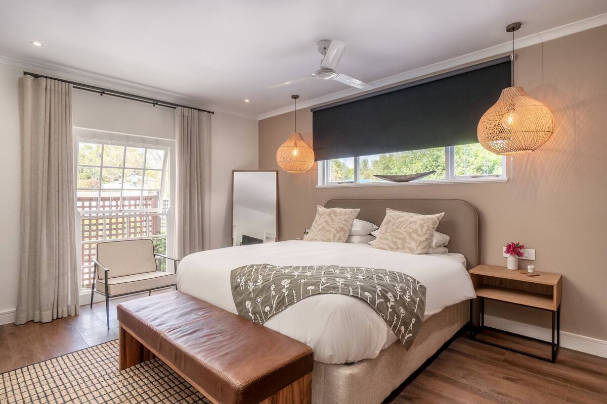 Luxury Suite | Egyptian cotton sheets, premium bedding, down comforters, pillowtop beds