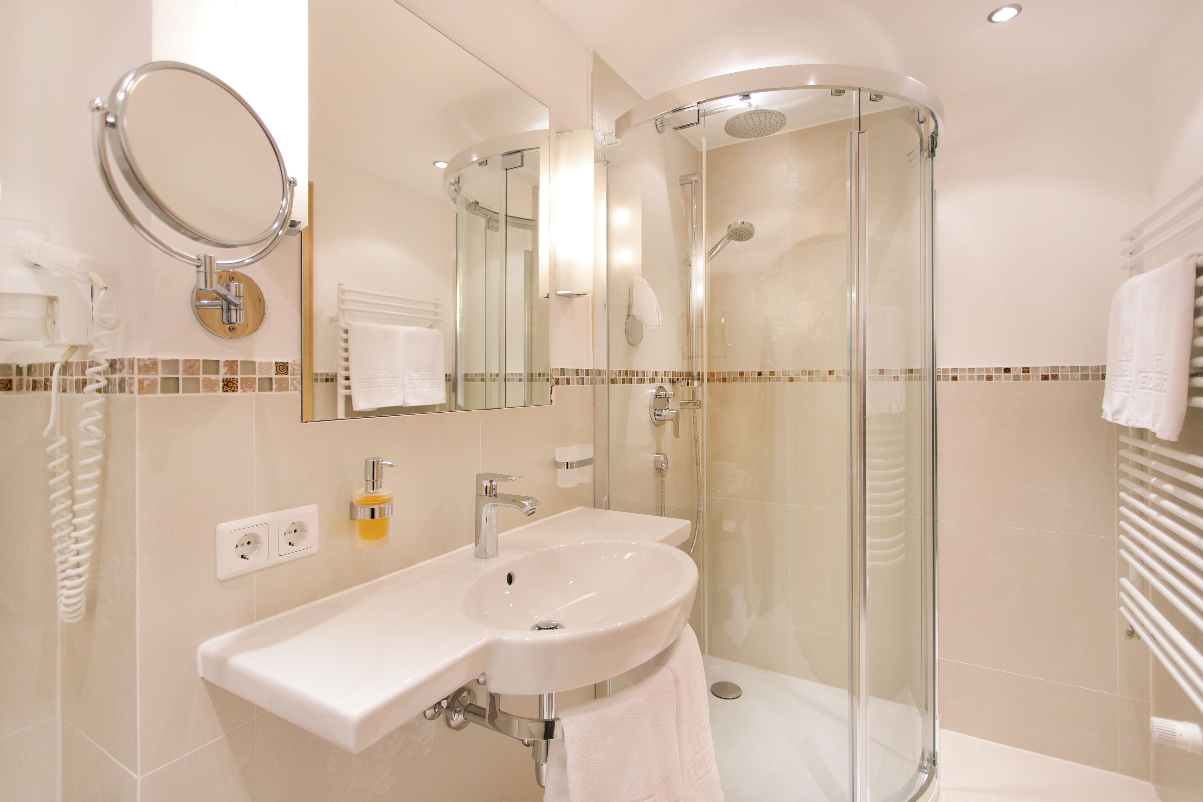 single room | bathroom | hair dryer, bathrobes, slippers, towels