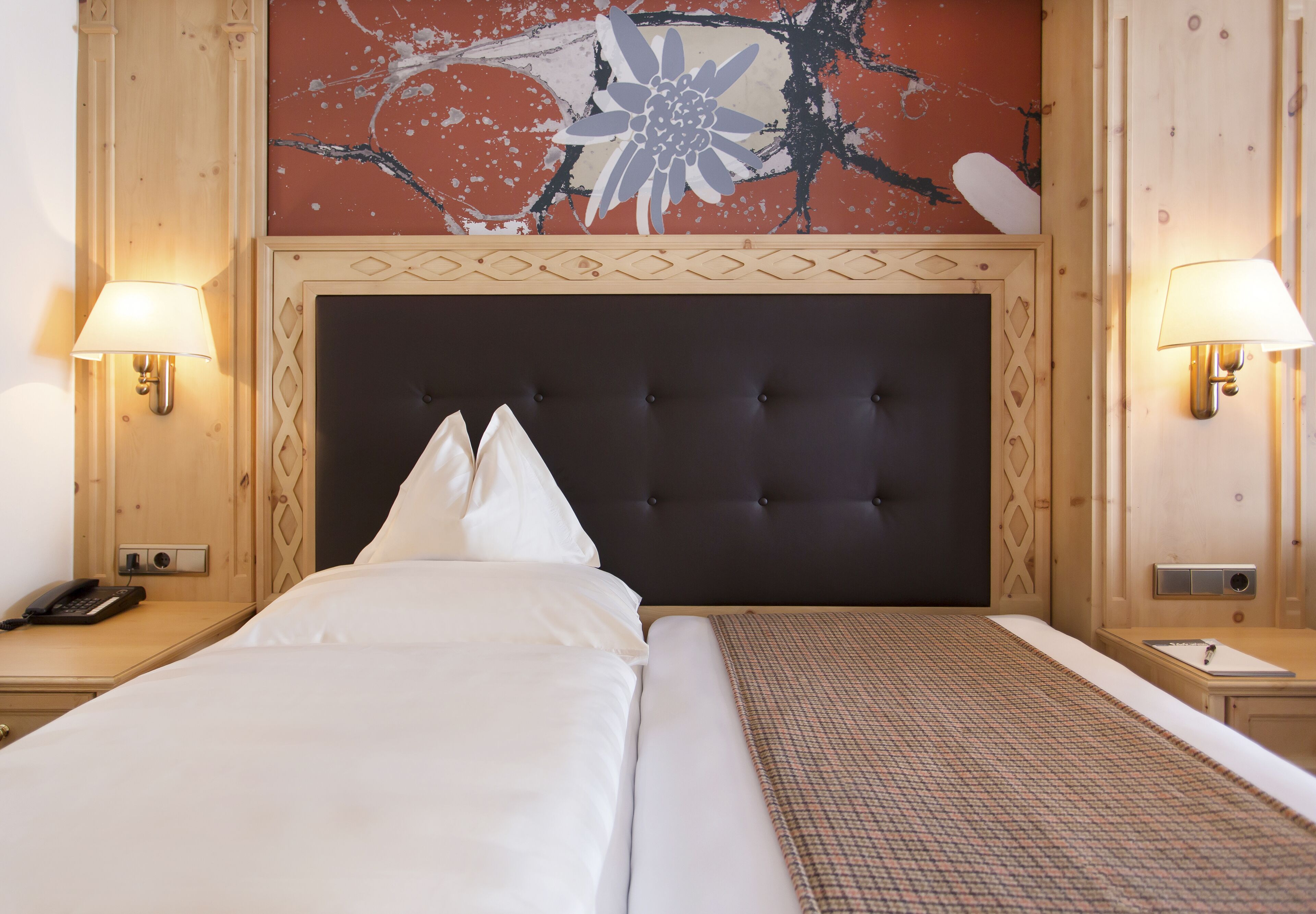 single room | in-room safe, soundproofing, free wifi