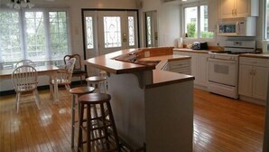Condo, 3 Bedrooms | Private kitchen - 1000 Island Condo Getaway (Gananoque)