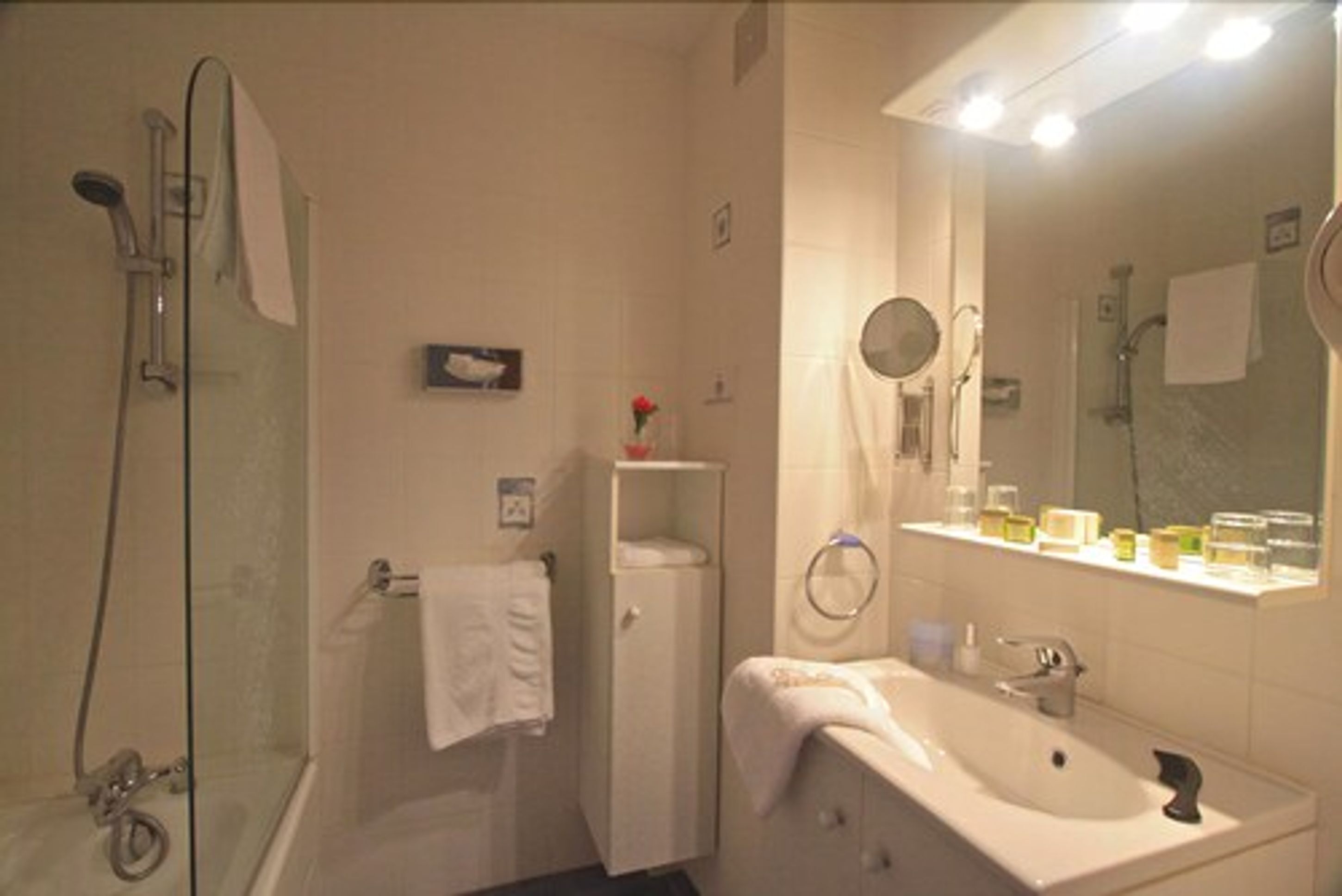 family room, balcony, sea view | bathroom | free toiletries, hair dryer, towels
