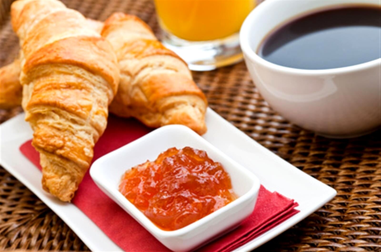 breakfast (eur 9 per person)