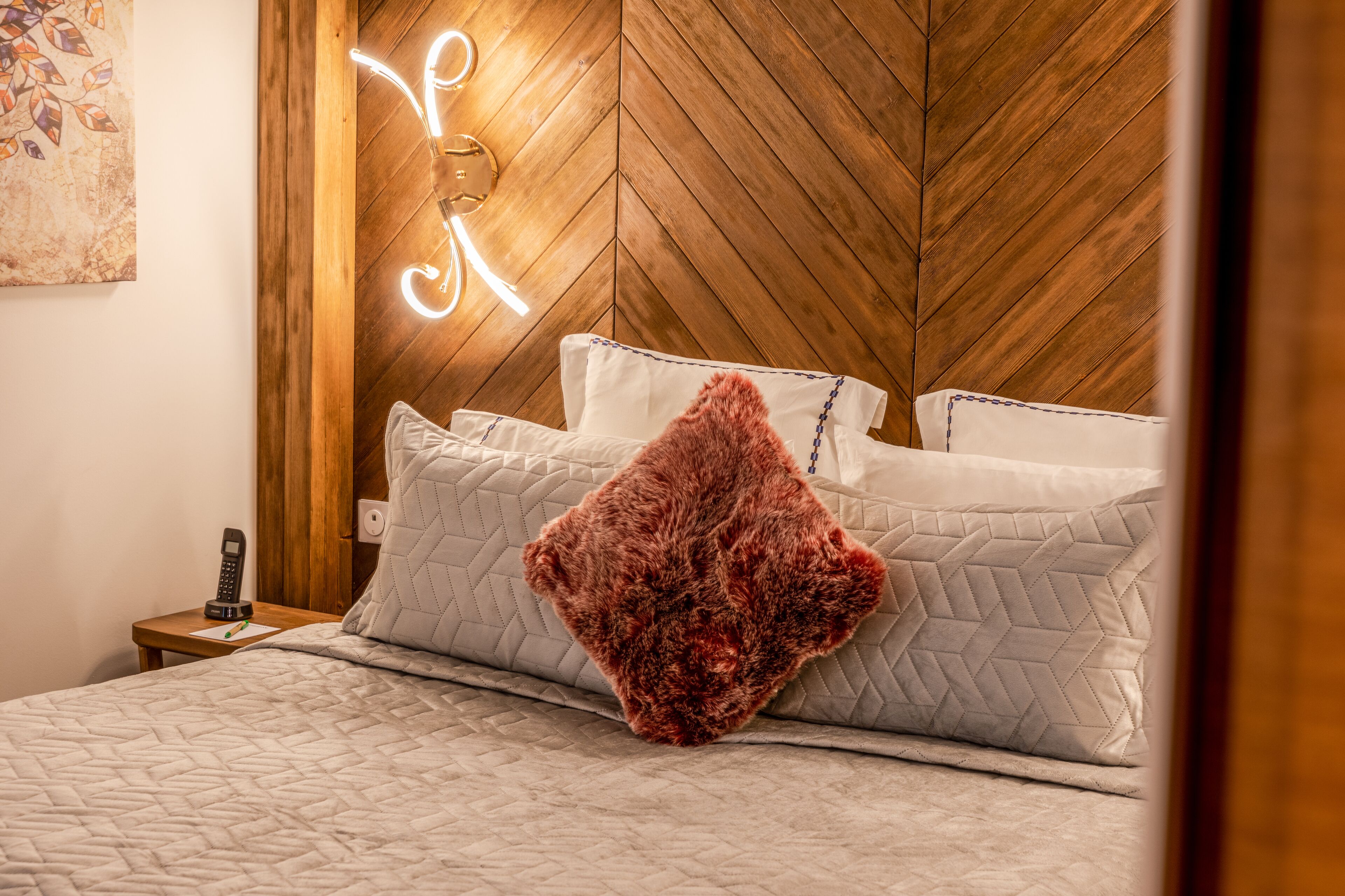 premium room, partial ocean view, sea facing | 1 bedroom, pillow-top beds, minibar, in-room safe