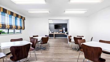 Free daily continental breakfast