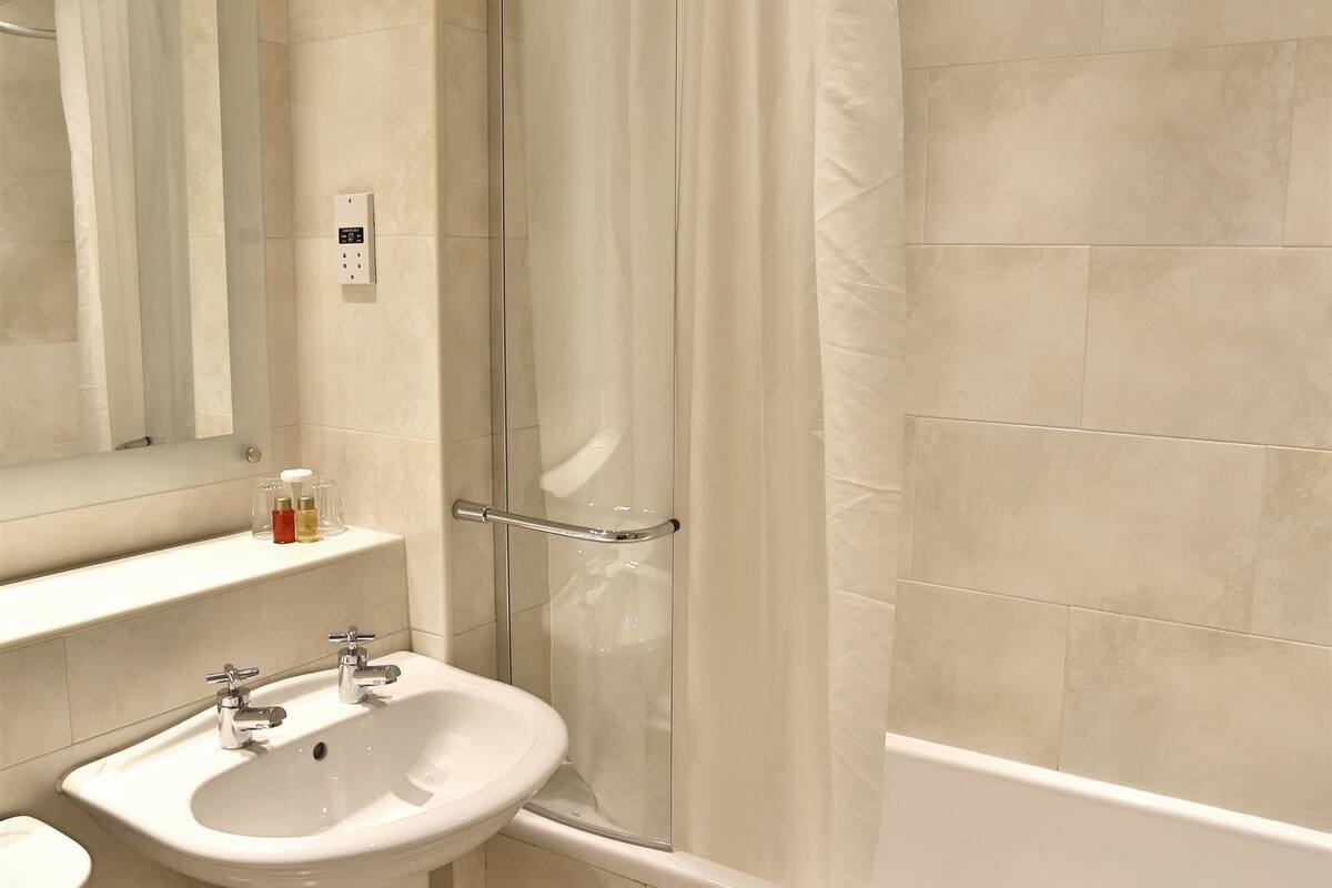 desk, iron/ironing board, free cots/infant beds, rollaway beds