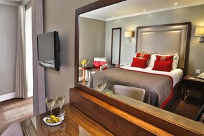 Standard Room, 1 Double Bed, Non Smoking | Desk, iron/ironing board, free cots/infant beds, rollaway beds - Best Western Motherwell Centre Moorings Hotel (Motherwell)