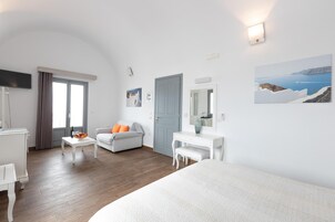 Free cribs/infant beds, rollaway beds, free WiFi, bed sheets