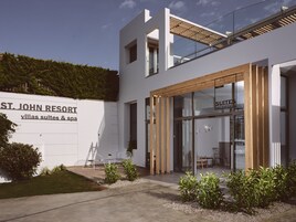 Hot stone massages, deep-tissue massages, Swedish massages