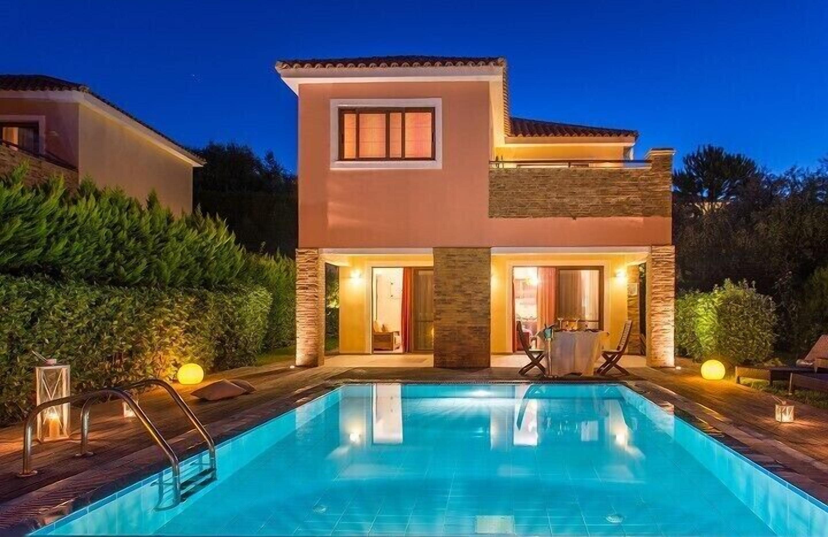 In-room safe, desk, laptop workspace, blackout drapes