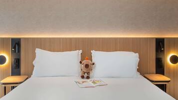 Coffres-forts dans les chambres, décoration personnalisée, bureau