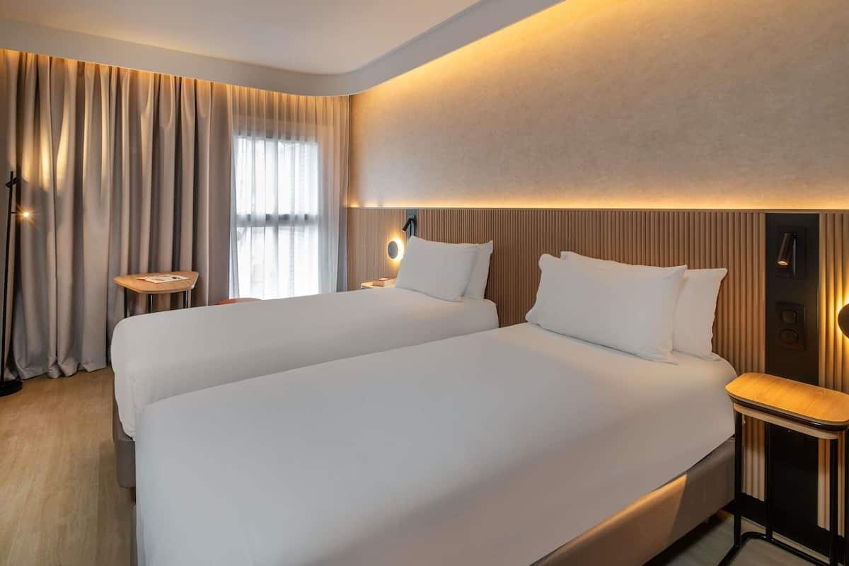 Habitación ejecutiva, 2 camas individuales | Ropa de cama de alta calidad y caja de seguridad en la habitación