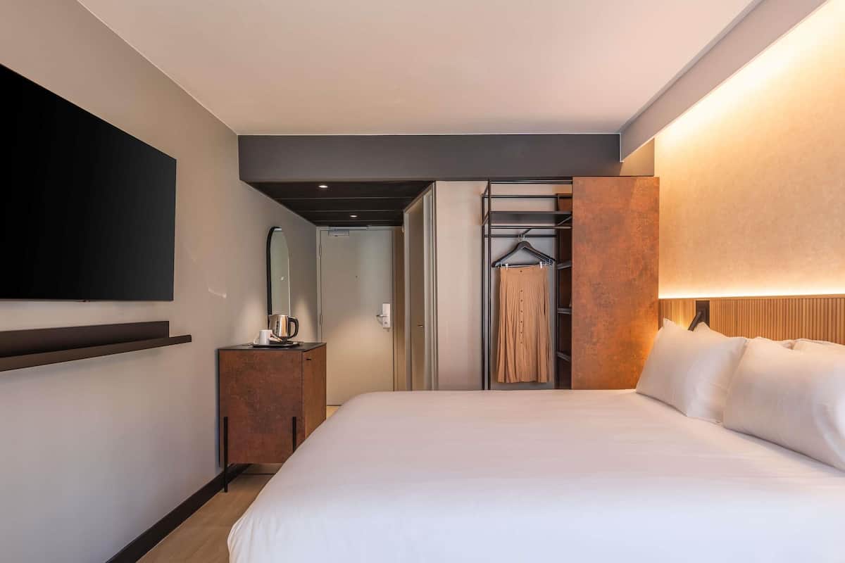 Chambre Standard, 1 lit double et 1 canapé-lit | Literie de qualité supérieure, coffres-forts dans les chambres