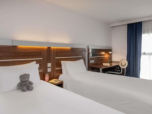 Standard Room, 2 Single Beds
