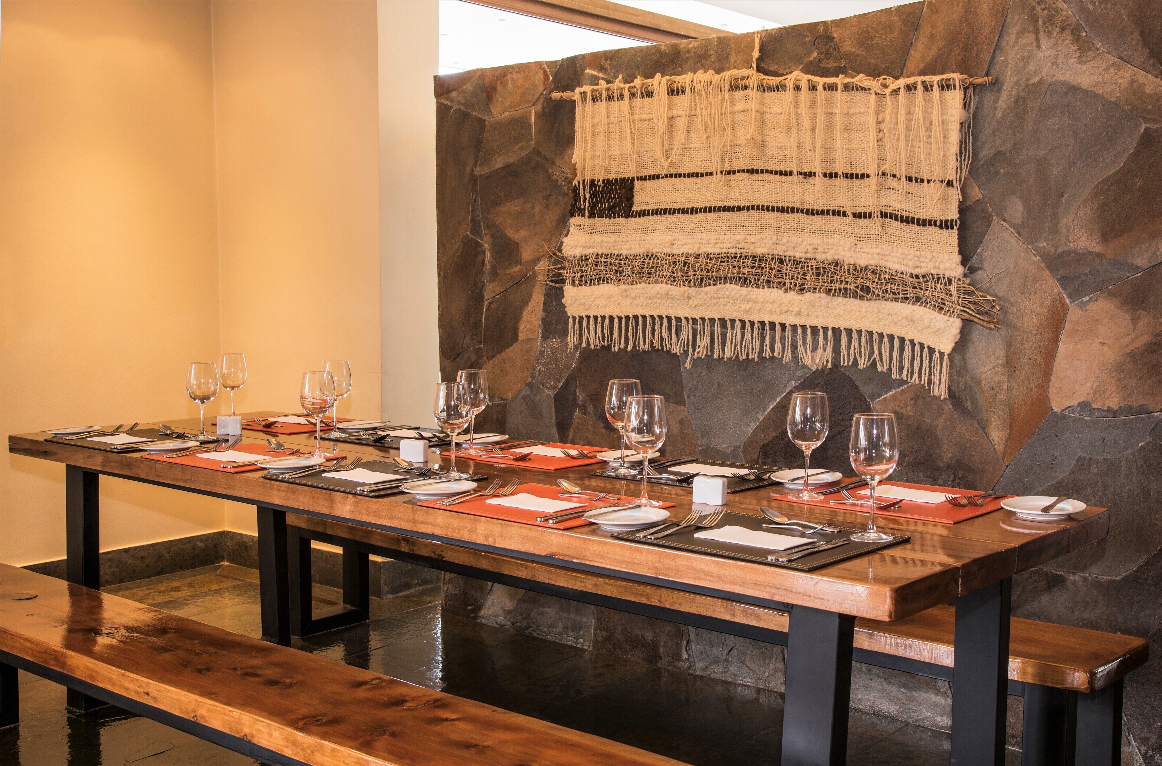 breakfast, lunch, dinner served; international cuisine, garden views