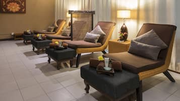 Couples treatment room(s), sauna, hot tub, body treatments, hydrotherapy