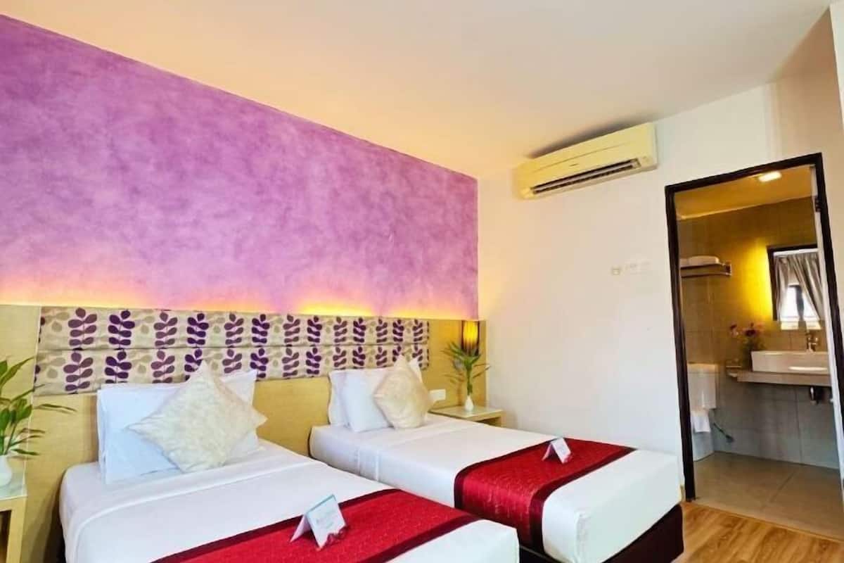 1 bedroom, memory-foam beds, minibar, in-room safe