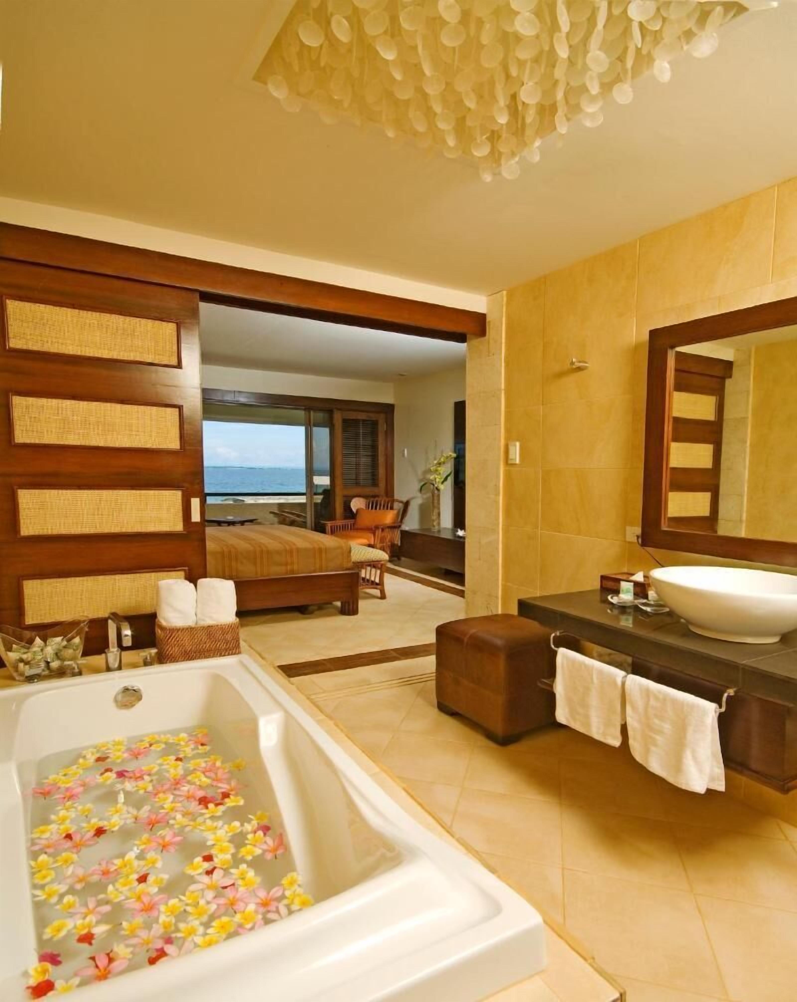 1 bedroom, minibar, in-room safe, desk