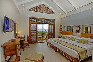 Premiere Deluxe Poolside | 1 bedroom, minibar, in-room safe, desk