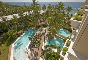 Daily buffet breakfast for a fee