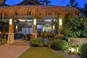 Food and drink - Costabella Tropical Beach Hotel (Lapu-Lapu)