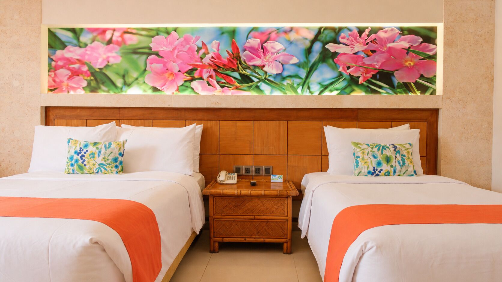 Deluxe Poolside | 1 bedroom, minibar, in-room safe, desk
