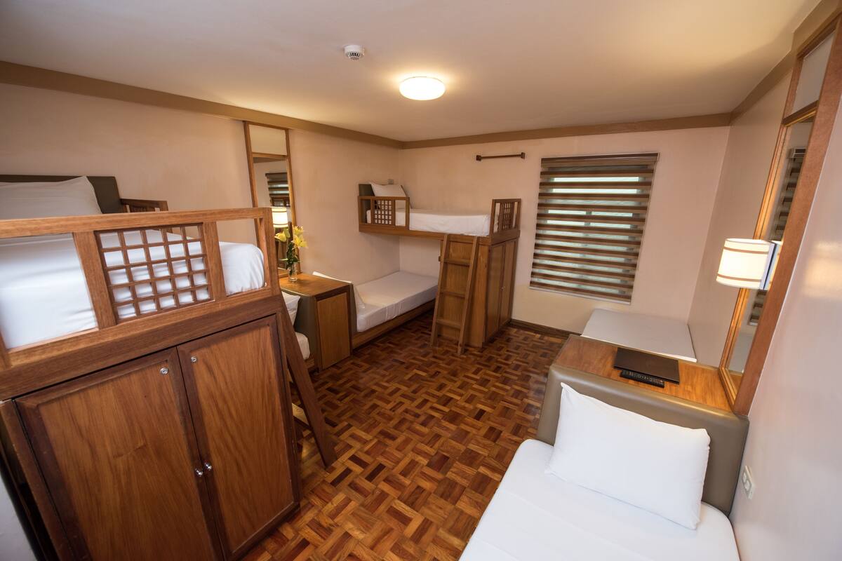 Loft | Minibar, in-room safe, desk, WiFi (free)