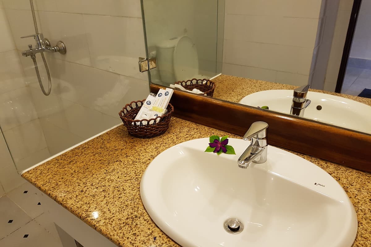 Minibar, in-room safe, desk, blackout curtains