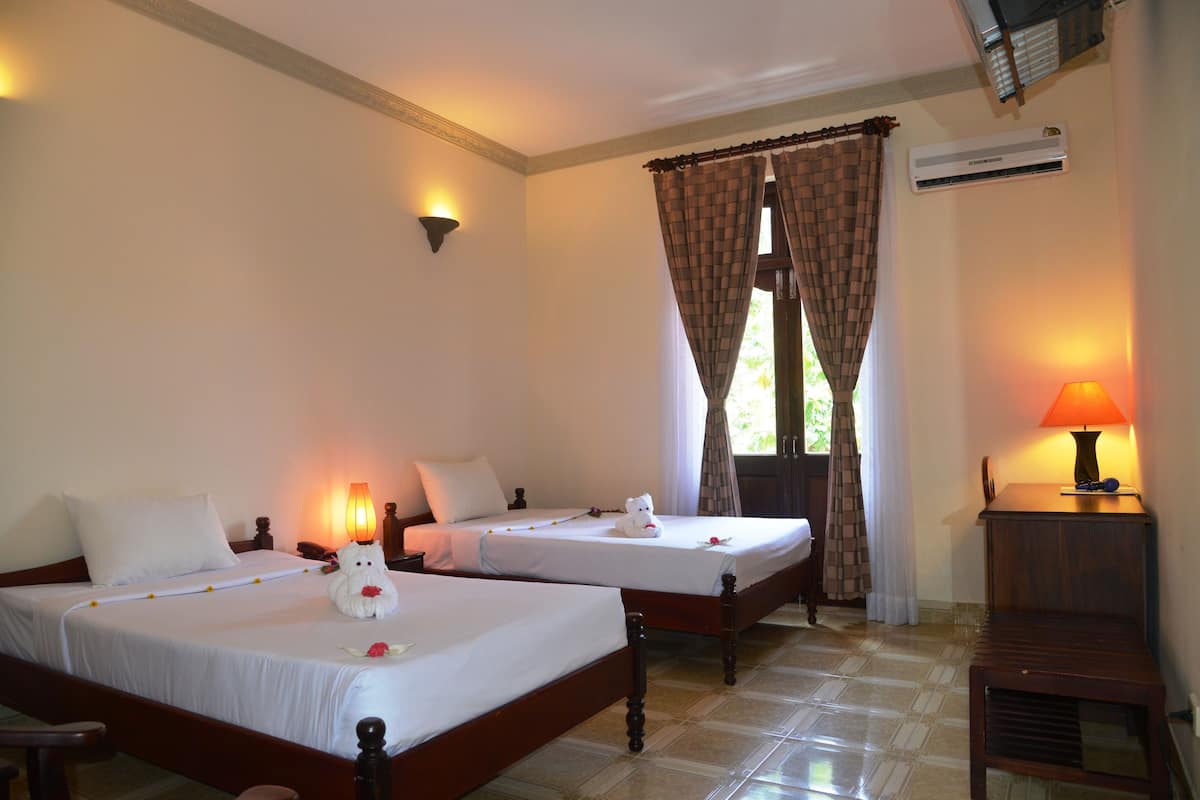 Superior Room, Balcony, Garden View