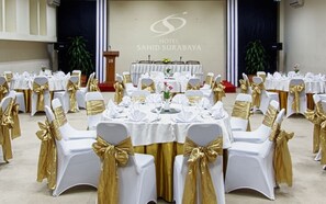 Innenbereich für Hochzeiten