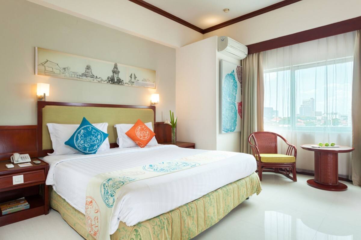 Superior Room, 1 King Bed