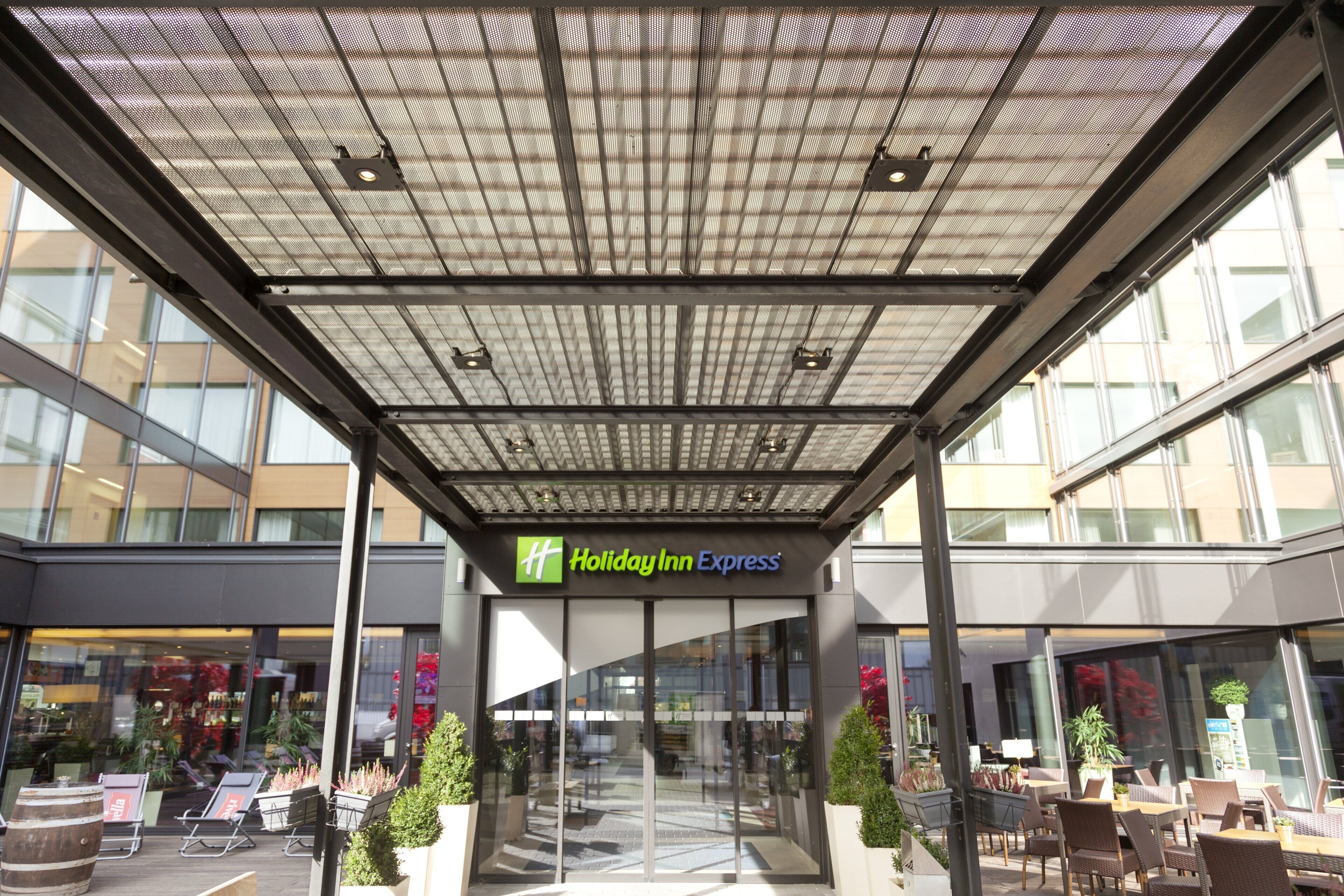 Photo - Holiday Inn Express Zurich Airport by IHG